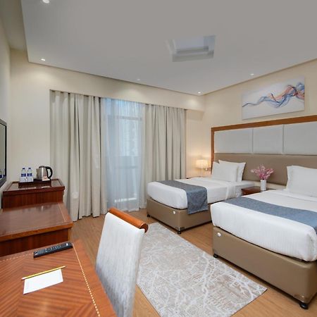 Vendome Plaza Hotel Dubai Exteriör bild