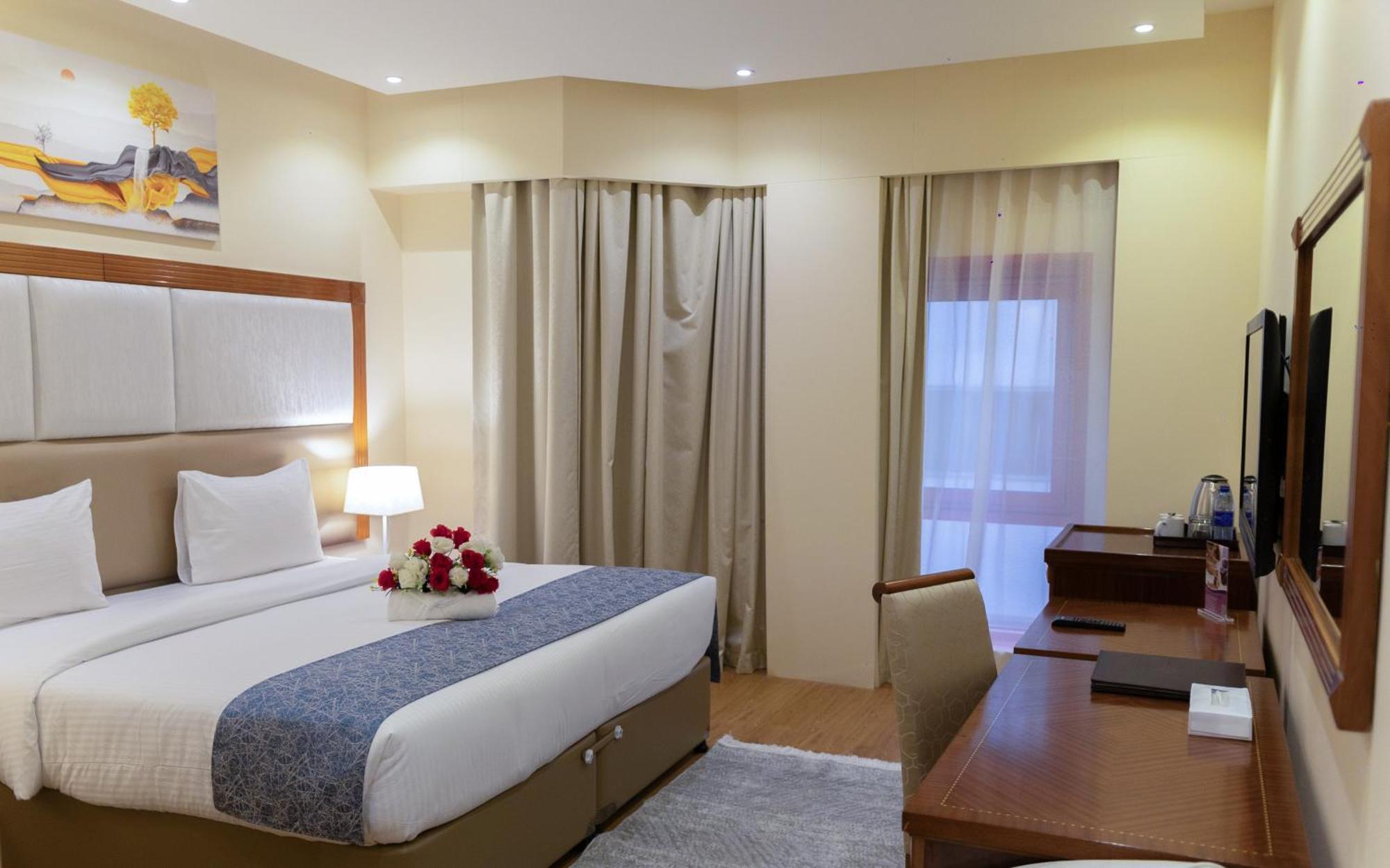 Vendome Plaza Hotel Dubai Exteriör bild
